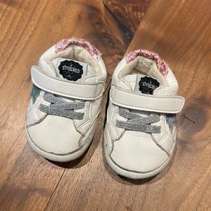 Stylechild Baby Girl Shoes / Infant Sneakers / 4 Pink Silver Glitter